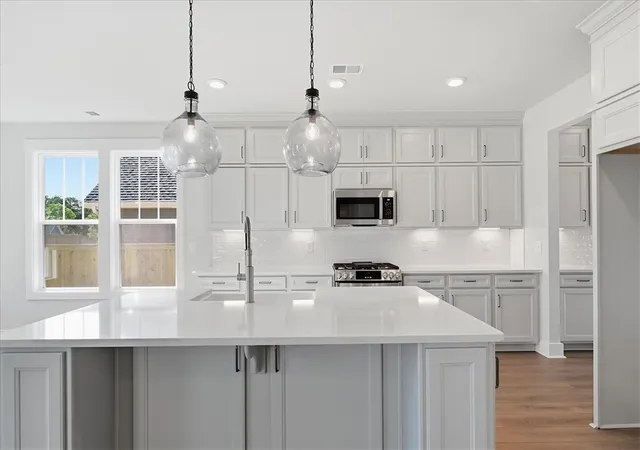 Photo 4 of Sale Pending at 511 Grasshopper Ct, Anderson, SC 29621 | MLS# 20300641 | Listing updated on 2026-08-31