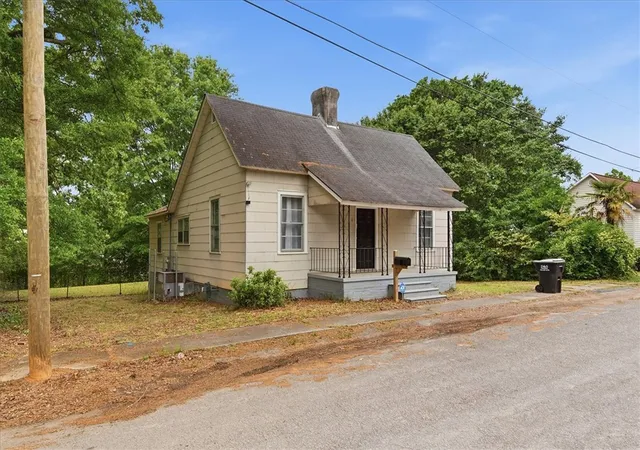 Photo 2 of Single family home for sale at 4 Mcgee St, Belton, SC 29627 | MLS# 20300651 | Listing updated on 2026-08-26