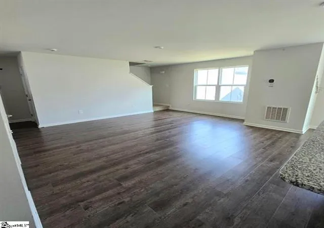 Photo 3 of Single family home for sale at 517 Mills Hl Way, Greenville, SC 29605 | MLS# 20300637 | Listing updated on 2026-08-03