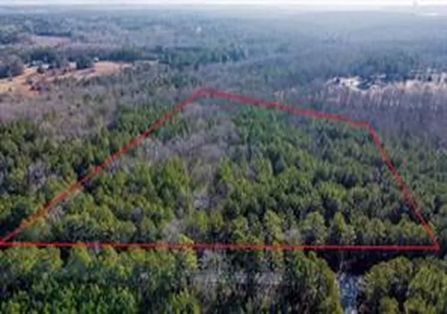 Photo 4 of House for sale at 00 Old Douglas Ml Rd, Abbeville, SC 29620 | MLS# 20300548 | Listing updated on 2026-04-29