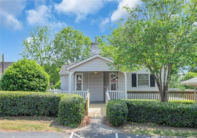 4th image of 12 First Baptist Church Rd, Piedmont, SC 29673 | MLS# 20300695