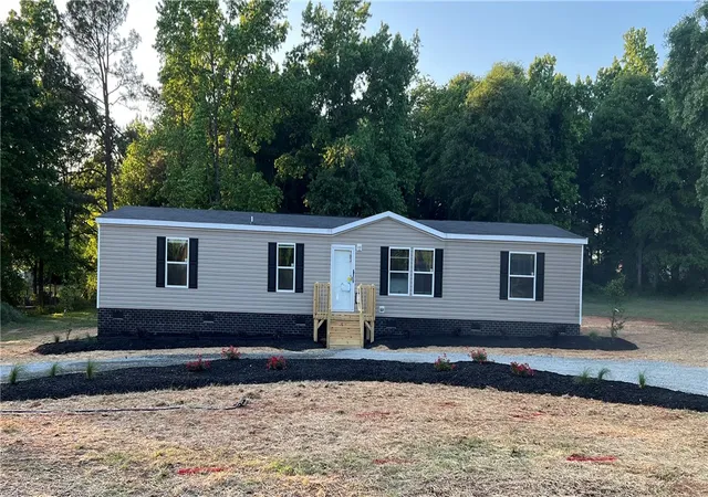 Photo 1 of Manufactured home for sale at 103 Twin Oaks Ct, Iva, SC 29655 | MLS# 20300881 | Listing updated on 2026-08-01