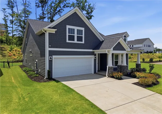 Photo 2 of Single family home for sale at 210 Founders Blvd, Central, SC 29630 | MLS# 20300877 | Listing updated on 2026-09-08