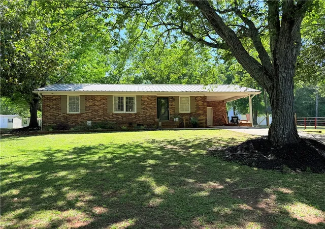 Homes for sale in Williamston, SC | 219 Lufkin Dr, Williamston, SC 29697 | MLS# 20300952