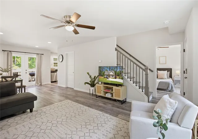 Photo 4 of Single family home for sale at 213 Singing Pines Rd, Seneca, SC 29678 | MLS# 20300423 | Listing updated on 2026-10-07