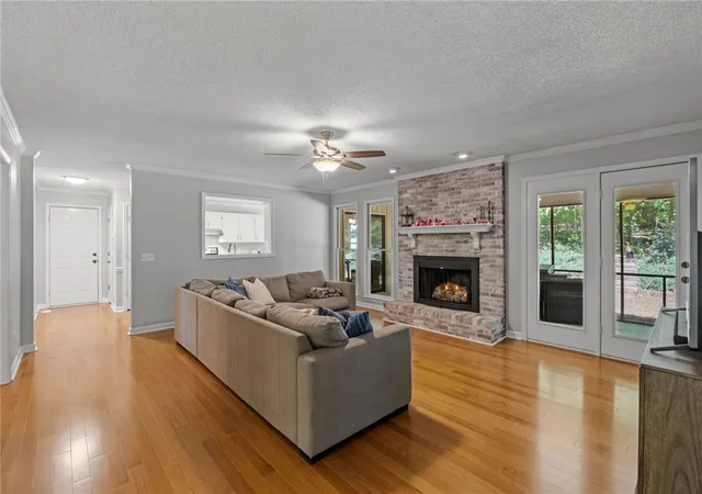 Photo 4 of Single family home for sale at 40 Bald Rock Dr, Greenville, SC 29609 | MLS# 20300818 | Listing updated on 2026-10-04