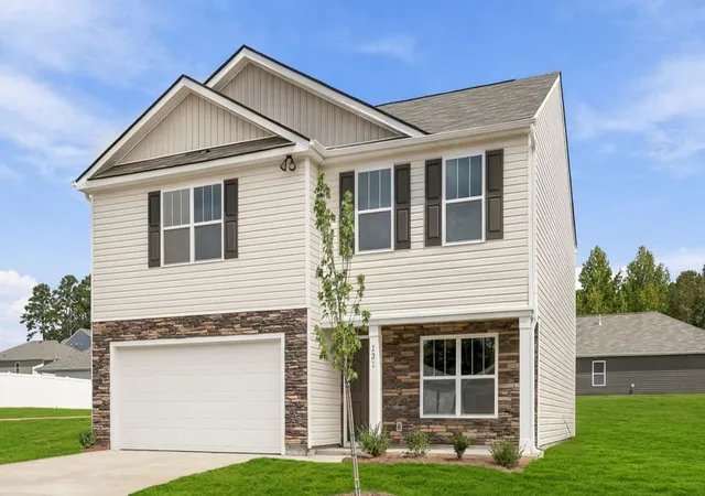 Photo 2 of Single family home for sale at 131 Cascade Ln, Seneca, SC 29678 | MLS# 20301001 | Listing updated on 2026-10-09
