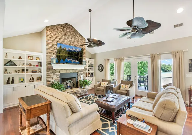 Photo 3 of Single family home for sale at 114 Clearview Dr, Abbeville, SC 29620 | MLS# 20301104 | Listing updated on 2026-05-16