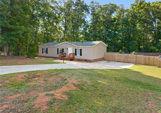 Homes for sale in Anderson, SC | 109 Kokomo Wy, Anderson, SC 29625 | MLS# 20301070