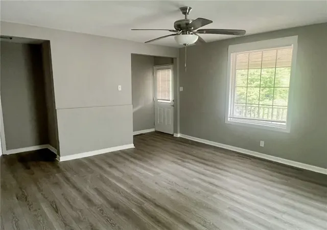 Photo 3 of Single family home for sale at 301 Hammett St, Honea Path, SC 29654 | MLS# 20301186 | Listing updated on 2026-09-22