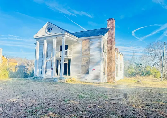 Photo 2 of Sale Pending at 504 Asbury Rd, Hodges, SC 29653 | MLS# 20301229 | Listing updated on 2026-09-04