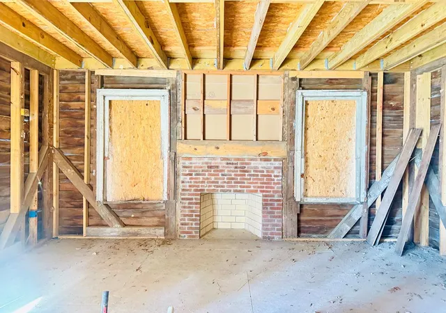 Photo 3 of Sale Pending at 504 Asbury Rd, Hodges, SC 29653 | MLS# 20301229 | Listing updated on 2026-09-04