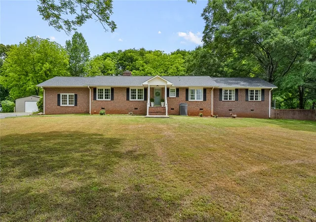 Photo 1 of Single family home for sale at 915 Cricket Ln, Anderson, SC 29621 | MLS# 20301094 | Listing updated on 2026-09-28