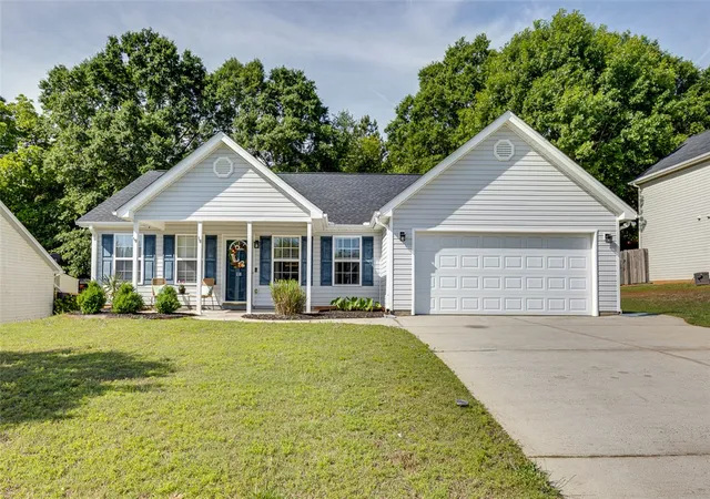 Photo 1 of Single family home for sale at 118 Palm Branch Way, Anderson, SC 29621 | MLS# 20301114 | Listing updated on 2026-10-06