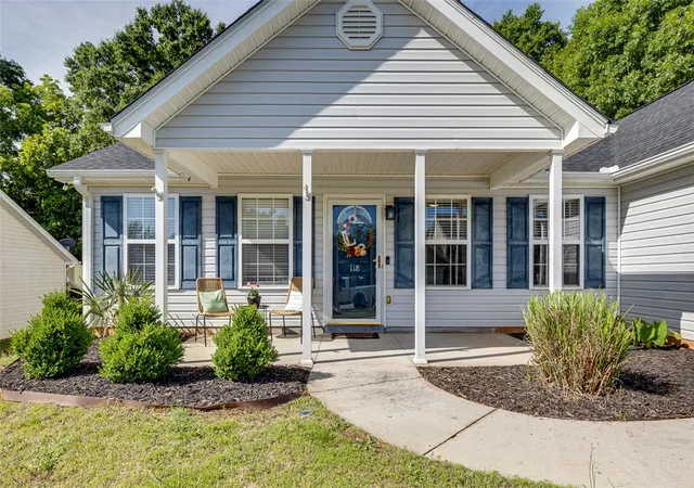 Photo 2 of Single family home for sale at 118 Palm Branch Way, Anderson, SC 29621 | MLS# 20301114 | Listing updated on 2026-10-06
