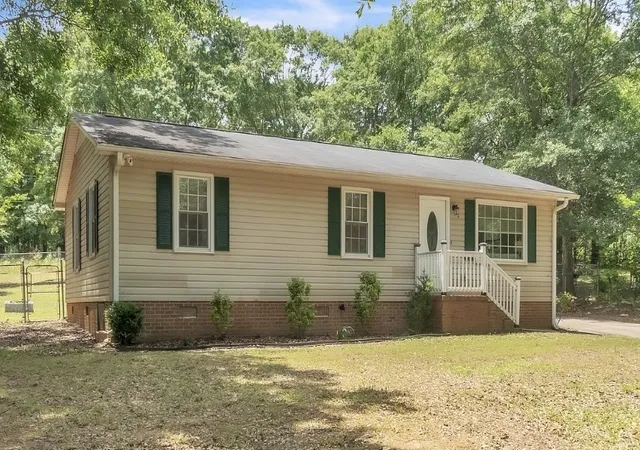 Homes for sale in Belton, SC | 107a Brookforest Dr, Belton, SC 29627 | MLS# 20301318
