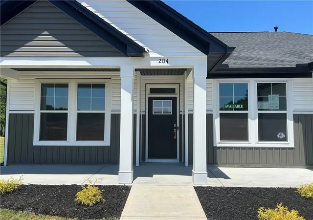 3rd image of 204 Bellflower Ln, Anderson, SC 29625 | MLS# 20301324