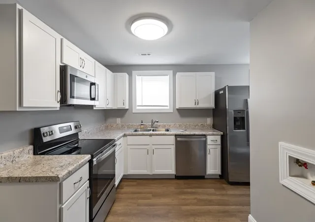 5th image of 401 S Cherry St, Seneca, SC 29678