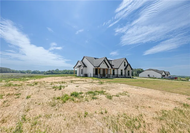 Homes for sale in Townville, SC | 123 Dobbins Rd, Townville, SC 29689 | MLS# 20301083