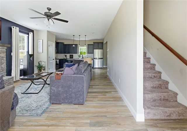 Photo 4 of Single family home for sale at 114 Inlet Pointe Dr, Anderson, SC 29625 | MLS# 20301330 | Listing updated on 2026-08-27