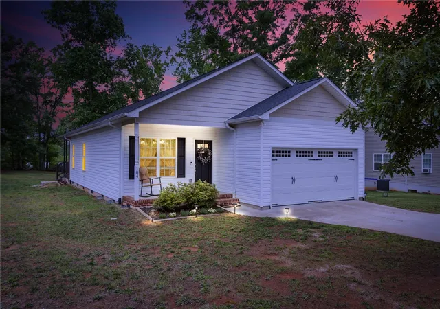 Homes for sale in Anderson, SC | 104 Tillotson Rd, Anderson, SC 29621 | MLS# 20301418
