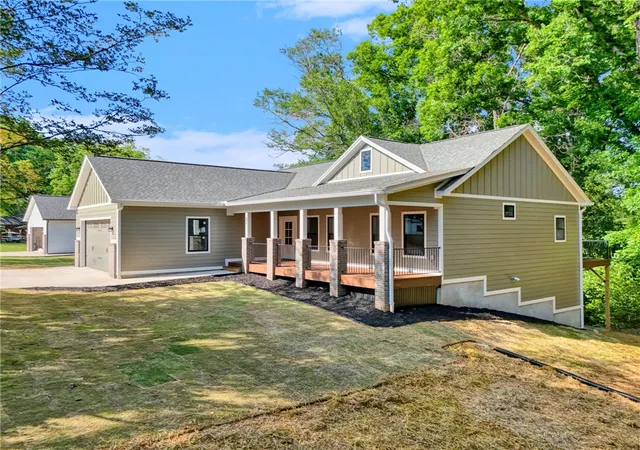3rd image of 892 Crenshaw St, Pendleton, SC 29670 | MLS# 20301392