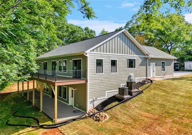 5th image of 892 Crenshaw St, Pendleton, SC 29670 | MLS# 20301392
