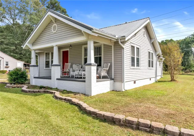 Photo 2 of Single family home for sale at 121 Ellison St, Belton, SC 29627 | MLS# 20301492 | Listing updated on 2026-09-02