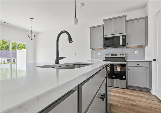 2nd image of 425 Belgrove Wy, Easley, SC 29640 | MLS# 20301514
