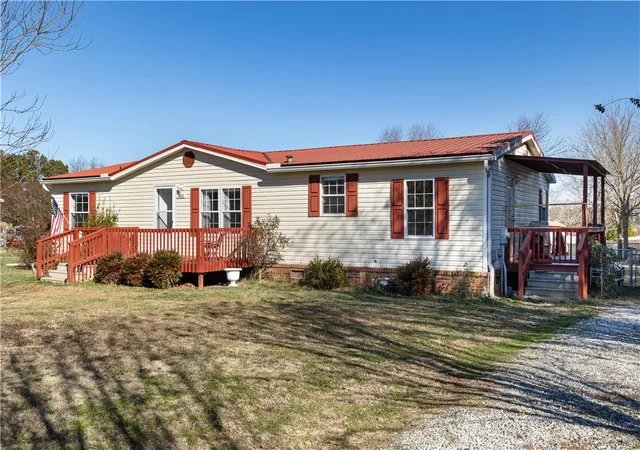 4th image of 811 Pine Grove Rd, Seneca, SC 29678 | MLS# 20301523