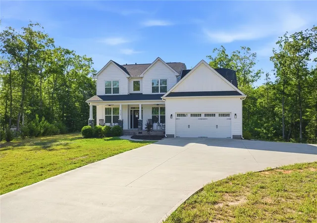 1st image of 525 Sixteenth Cir, Walhalla, SC 29691 | MLS# 20301506
