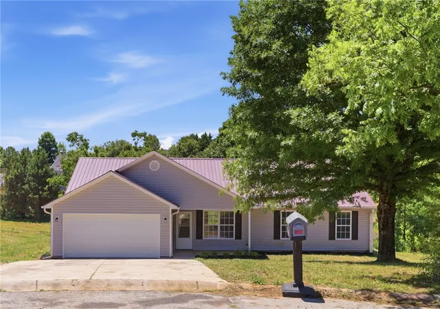 Photo 1 of Single family home for sale at 106 Duck Pond Ct, Greenville, SC 29611 | MLS# 20301570 | Listing updated on 2026-09-08