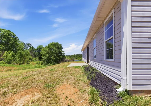 Photo 38 of Single family home for sale at 106 Duck Pond Ct, Greenville, SC 29611 | MLS# 20301570 | Listing updated on 2026-09-30
