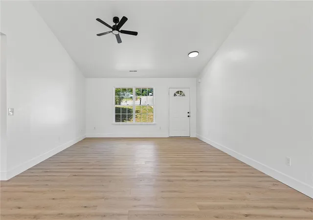 Photo 3 of Single family home for sale at 106 Duck Pond Ct, Greenville, SC 29611 | MLS# 20301570 | Listing updated on 2026-09-08