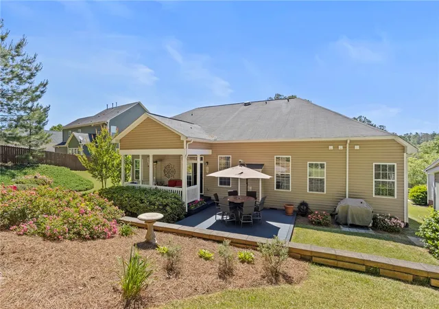 Photo 3 of Single family home for sale at 122 Armistead Ln, Easley, SC 29642 | MLS# 20301537 | Listing updated on 2026-10-10