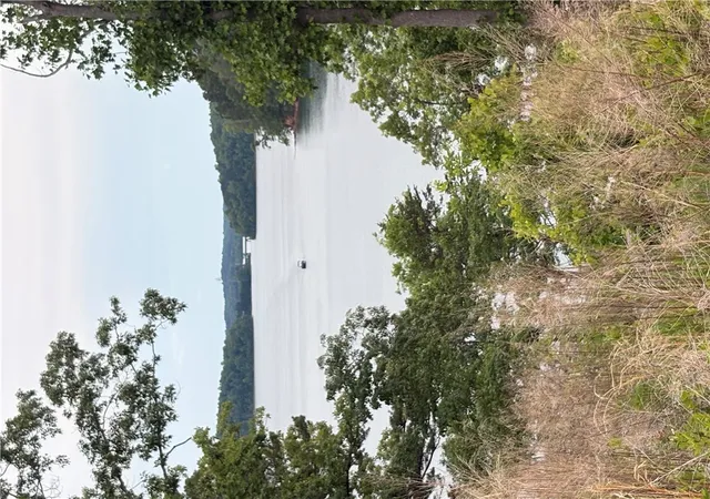 2nd image of #4 Warpath R Rdg, Six Mile, SC 29682 | MLS# 20301618