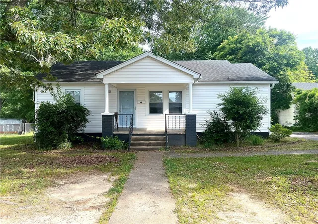 Photo 1 of Single family home for sale at 301 Edgewood Ave, Belton, SC 29627 | MLS# 20301585 | Listing updated on 2026-09-17
