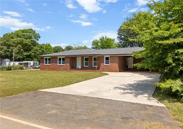 2nd image of 413 Corning St, Anderson, SC 29624 | MLS# 20301736