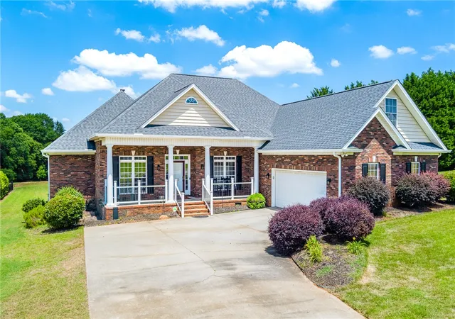 Photo 2 of Sale Pending at 123 Mcphail Farm Cir, Anderson, SC 29621 | MLS# 20301668 | Listing updated on 2026-07-12