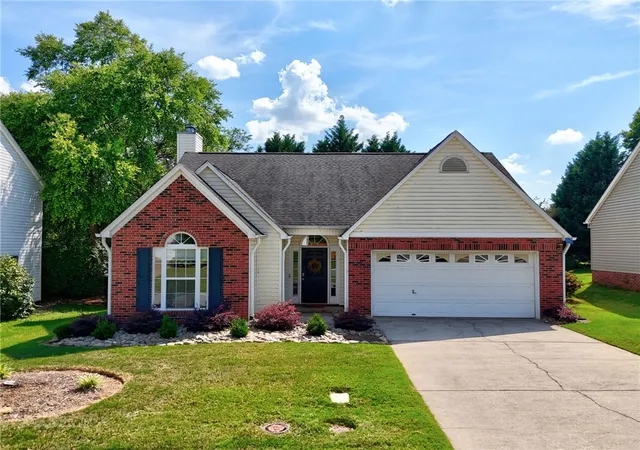 Homes for sale in Simpsonville, SC | 214 Ashridge Wy, Simpsonville, SC 29681 | MLS# 20301740