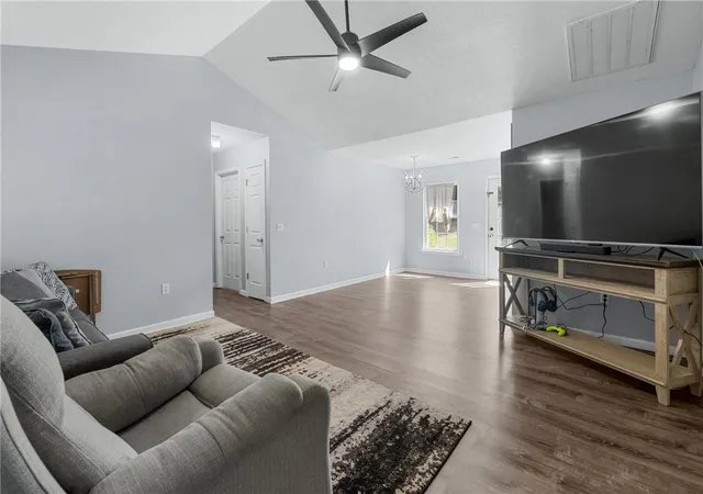 Photo 4 of Sale Pending at 157 Bufflehead Cir, Liberty, SC 29657 | MLS# 20301529 | Listing updated on 2026-07-06