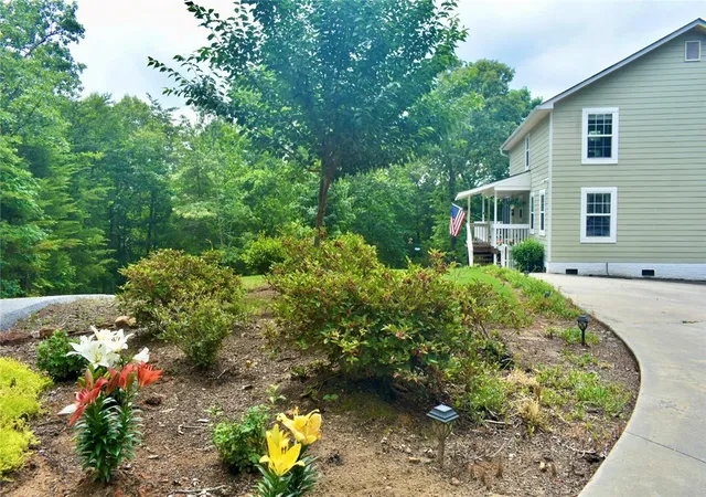 Photo 3 of Single family home for sale at 608 Mckinney Way, Westminster, SC 29693 | MLS# 20301797 | Listing updated on 2026-08-03