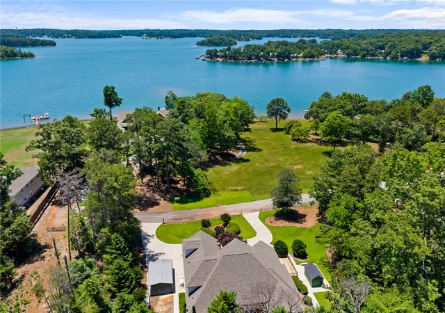2nd image of 135 Sunset Bay Blvd, Seneca, SC 29672 | MLS# 20301871