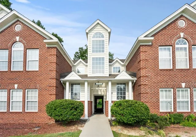 Homes for sale in Florence, SC | 1189 Waxwing Dr #F, Florence, SC 29505 | MLS# 20302080