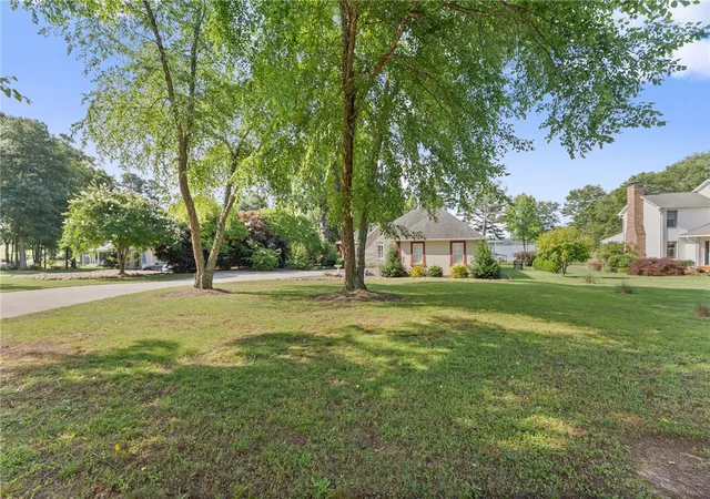 3rd image of 101 Sandy Shrs Dr, Townville, SC 29689 | MLS# 20302079