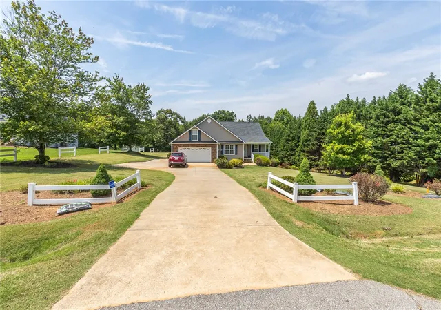 Homes for sale in Liberty, SC | 861 N Old Pendleton Rd, Liberty, SC 29657 | MLS# 20301883
