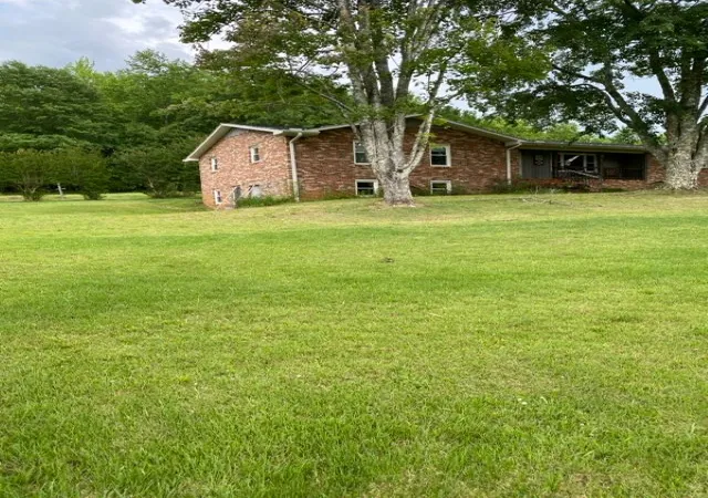 Homes for sale in Pickens, SC | 329 Wash Lesley Rd, Pickens, SC 29671 | MLS# 20302070
