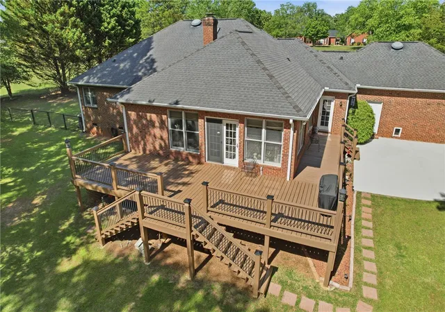 Photo 3 of Single family home for sale at 109 Wren Xing, Easley, SC 29642 | MLS# 20302142 | Listing updated on 2026-09-11