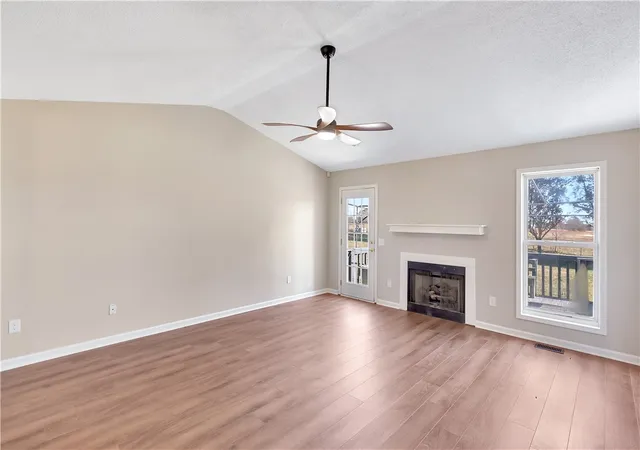 Photo 3 of Single family home for sale at 114 Meadowood Dr, Anderson, SC 29626 | MLS# 20302223 | Listing updated on 2026-06-08