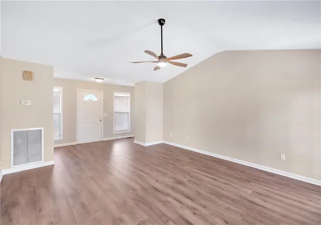 Photo 3 of Single family home for sale at 114 Meadowood Dr, Anderson, SC 29626 | MLS# 20302223 | Listing updated on 2026-06-08
